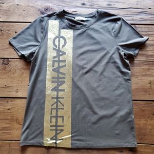 Calvin Klein Army Green T-shirt with Gold logo Size Medium